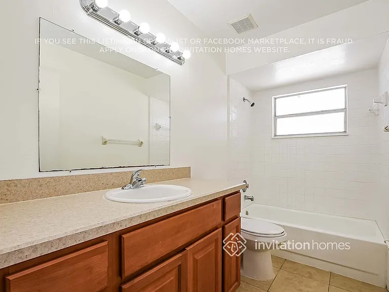 15616 Hidden Lake Cir — Photo 14