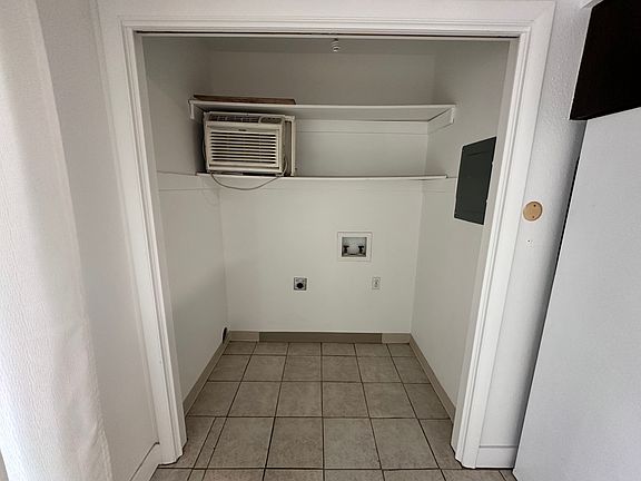 3rd image of 447 Terry Ave