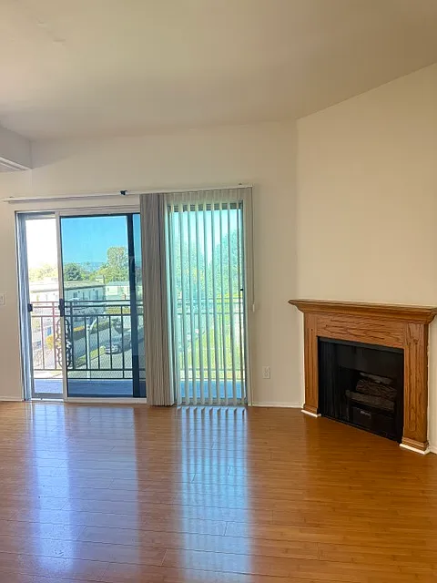 1 bed, 650 sqft, $1,690 — Photo 3