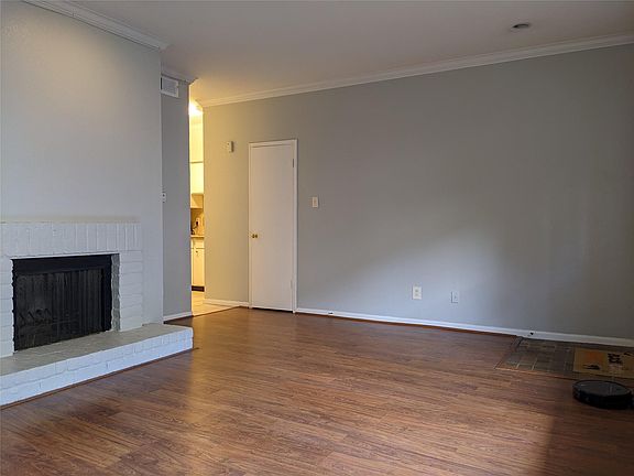 5th image of 2100 Tanglewilde St APT 241