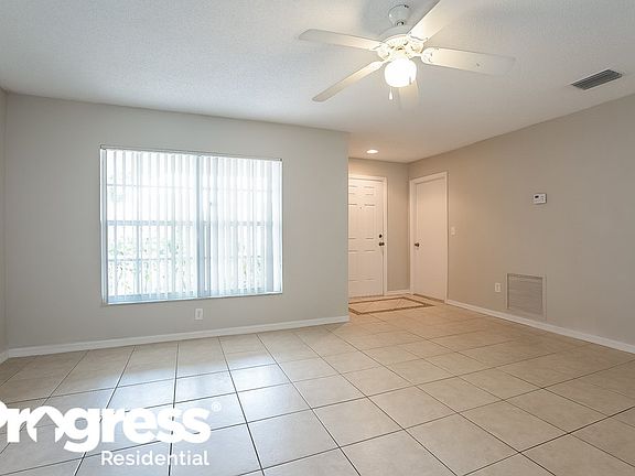 3rd image of 6651 Summer Cove Dr
