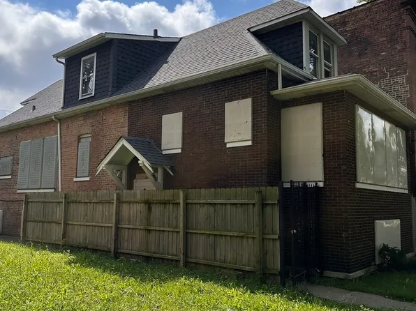 (undisclosed Address), Chicago, IL 60637