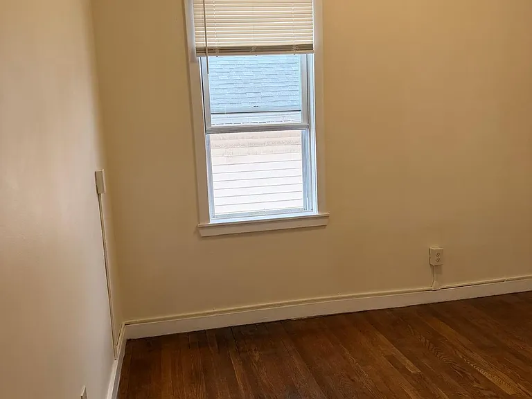 339 E Main St — Photo 11