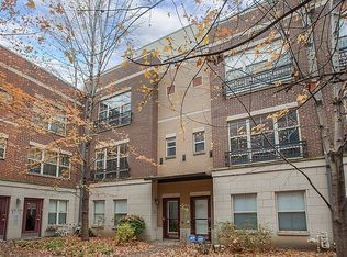 1221 W Arthington St, Chicago, IL 60607