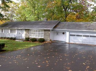 711 Fern Dell Dr, Elmira, NY 14905