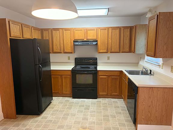 5th image of 210 Porter St #210
