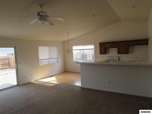 5th image of 722 Annie Way