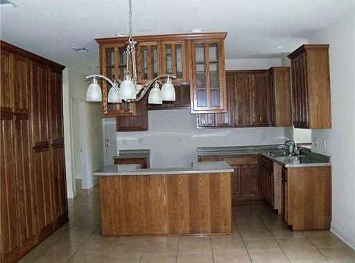 3rd image of 18092 Robinwood East Dr