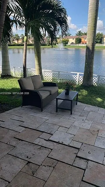 Doral Isles North Sec One — Photo 3