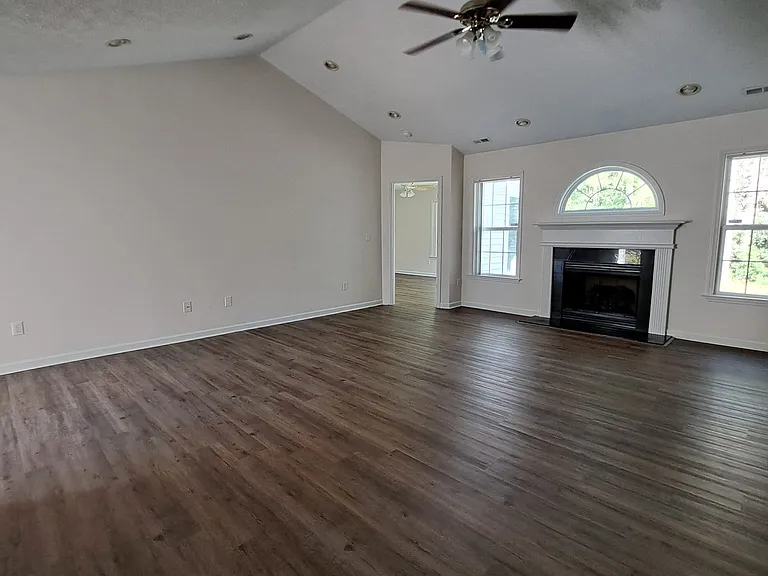 112 Tiger Woods Pl — Photo 3