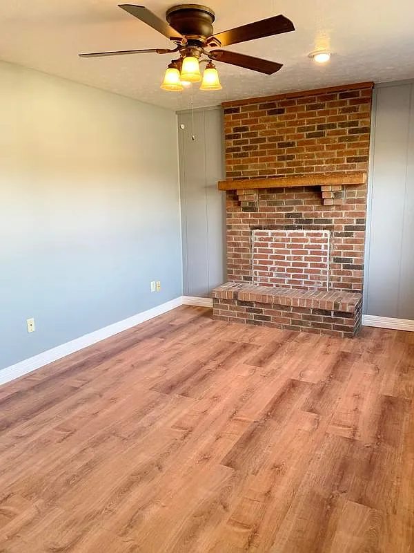 3 bed, 1.5 bath, 1000 sqft, $1,450 — Photo 2