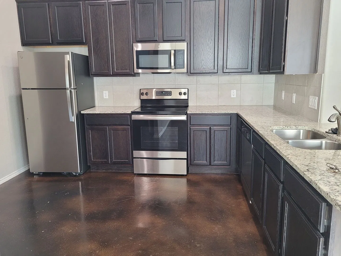 3/2 Duplex in Seguin — Photo 4