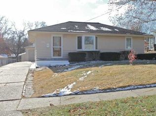 302 Caulder Ave, Des Moines, IA 50315