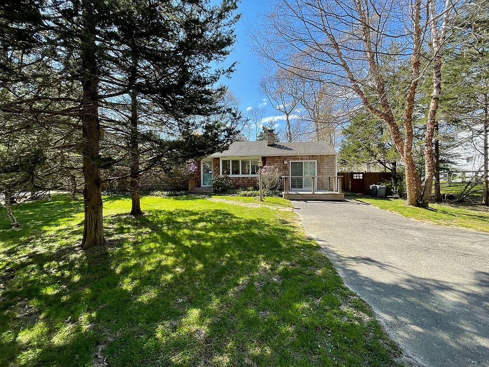 1st image of 20 Tyrone Dr