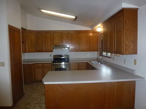 5th image of 1870 Heartwood Dr