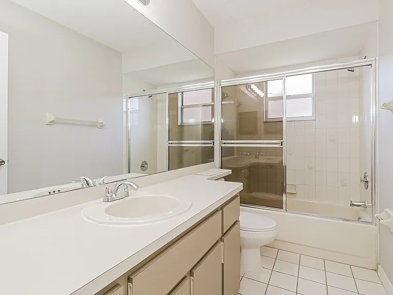 4654 Murcross Ln — Photo 15
