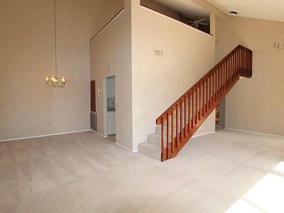 2nd image of 3085 Willow Grn #3085