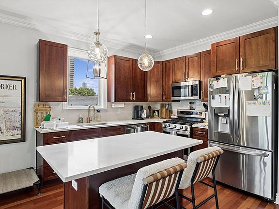 4th image of 839 S Miller St APT 3