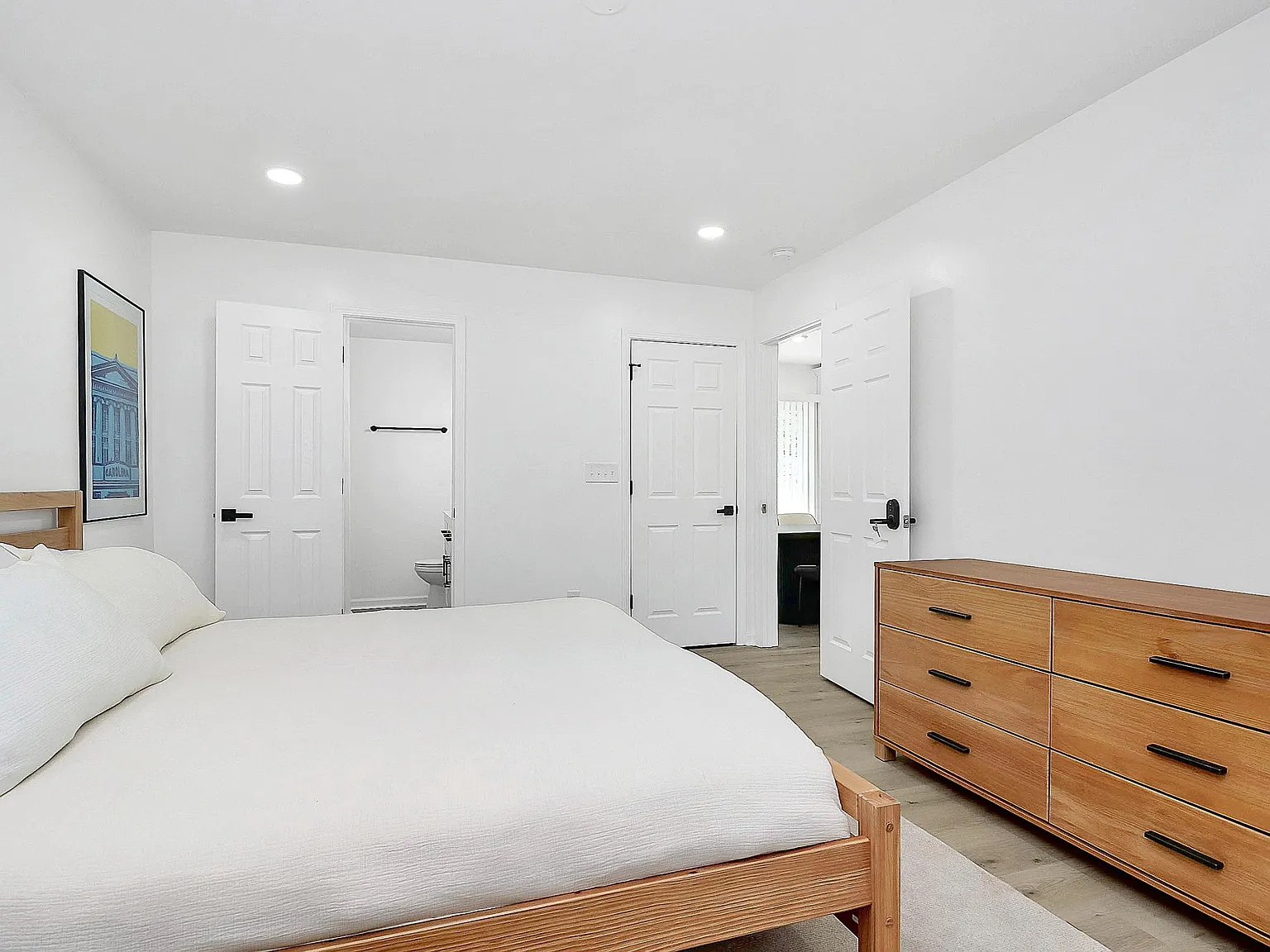 4 bed, 3.0 bath, 1265 sqft, $1,685 — Photo 3