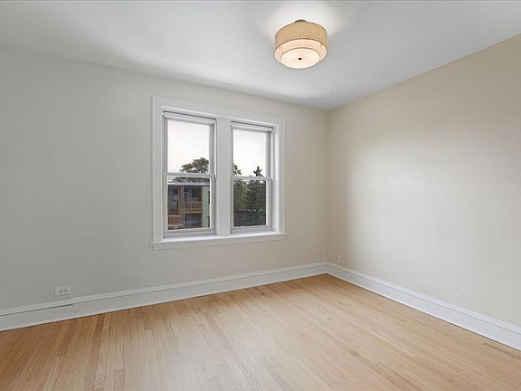 4th image of 6136 N Mozart St #4B