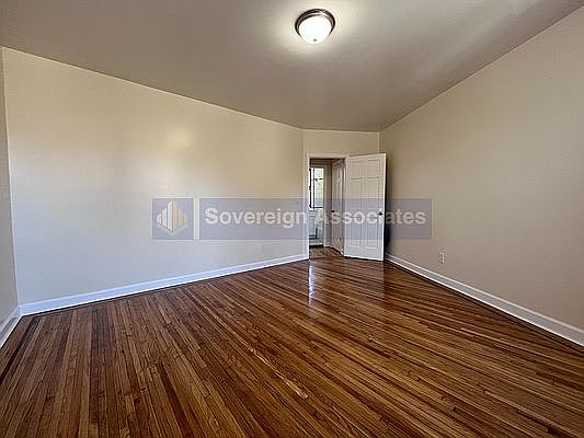 3rd image of 114 W 238th St #5P