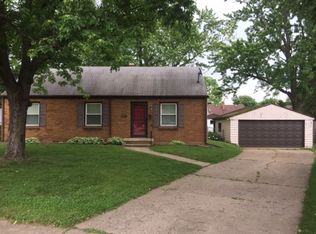 821 Loves Park Dr, Loves Park, IL 61111