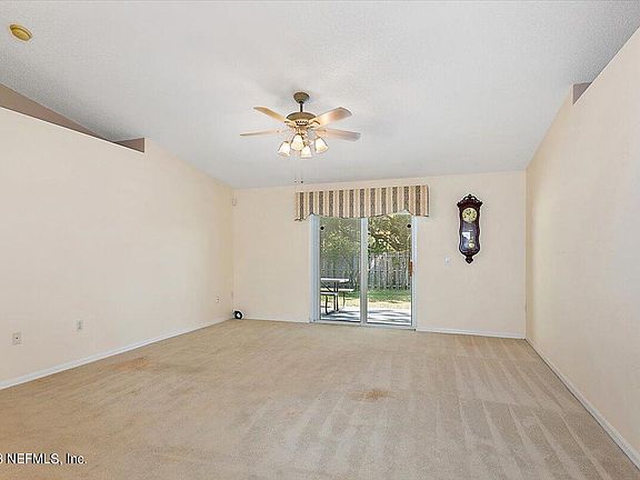 3rd image of 11161 LORD TAYLOR Drive