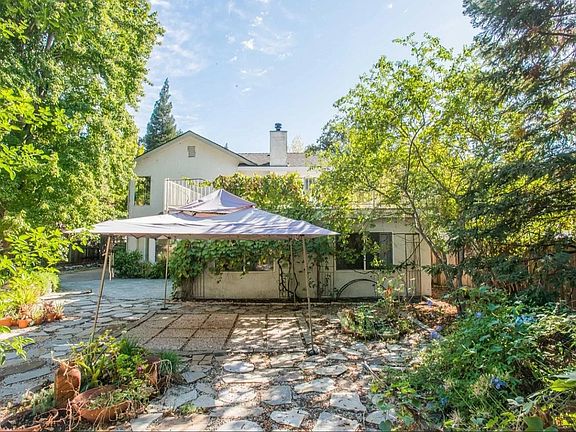 2nd image of 8946 Mariposa Ave