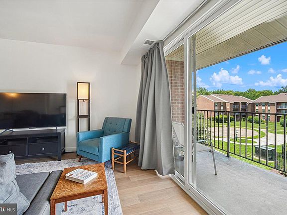 4th image of 7990 Audubon Ave #C1