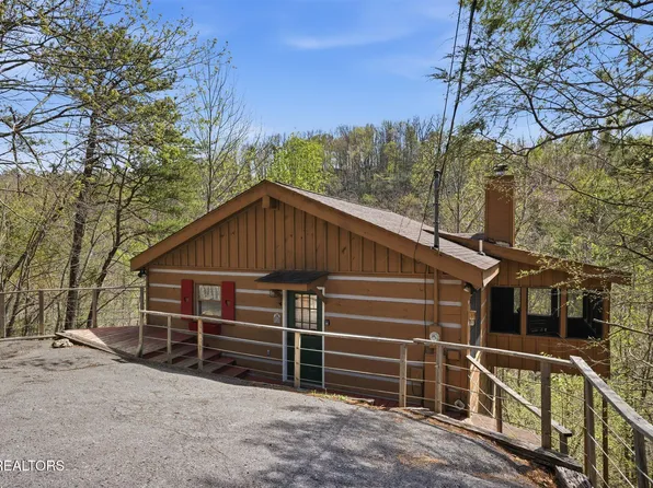 942 Vixen Run, Gatlinburg, TN 37738