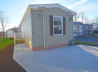 745 Cloverleaf Cir, Delmont, PA 15626