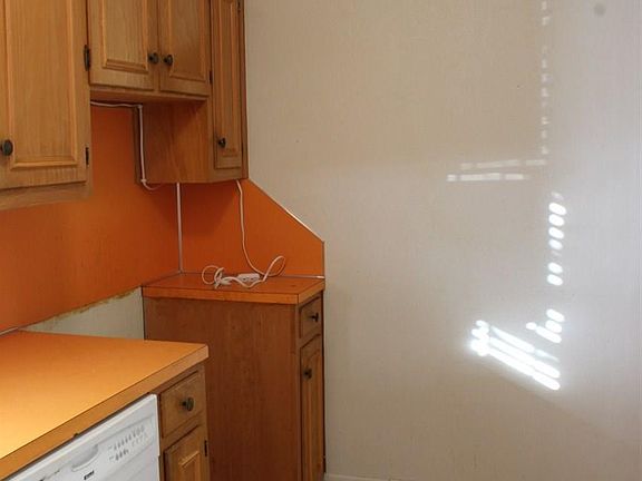 4th image of 3016 Barrywood Dr