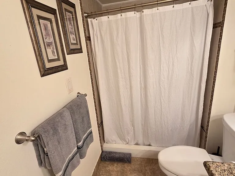 2140 Kuhio Ave #1007 — Photo 4