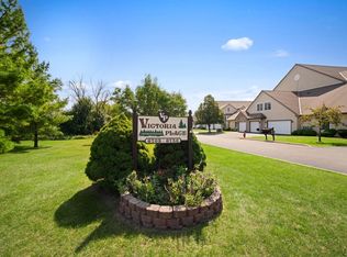 6756 S 34th St, Franklin, WI 53132