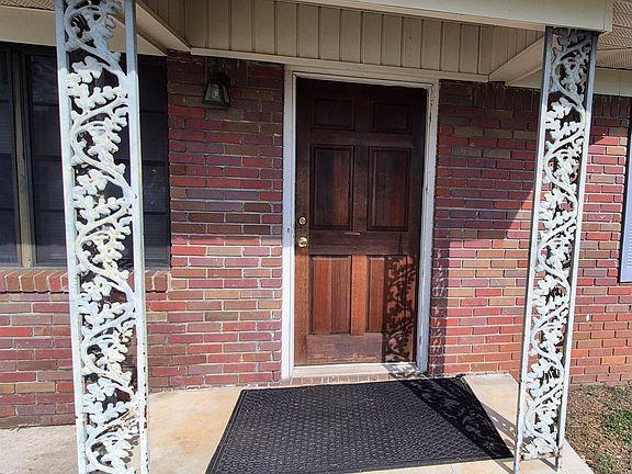 2nd image of 105 Elizabeth St