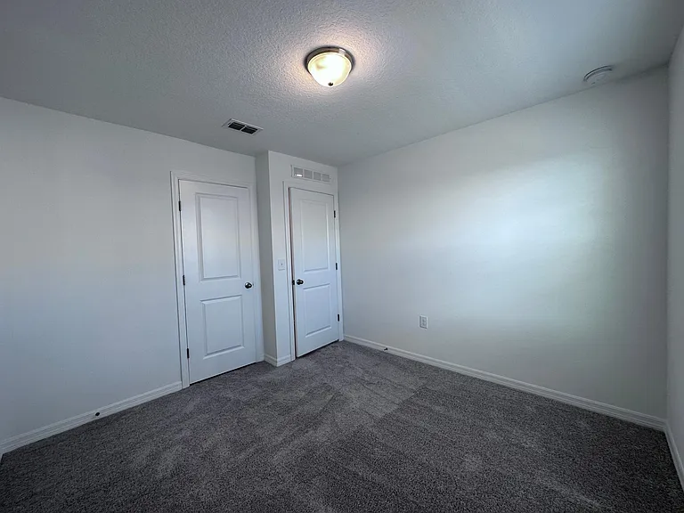189 Mandovi St — Photo 31