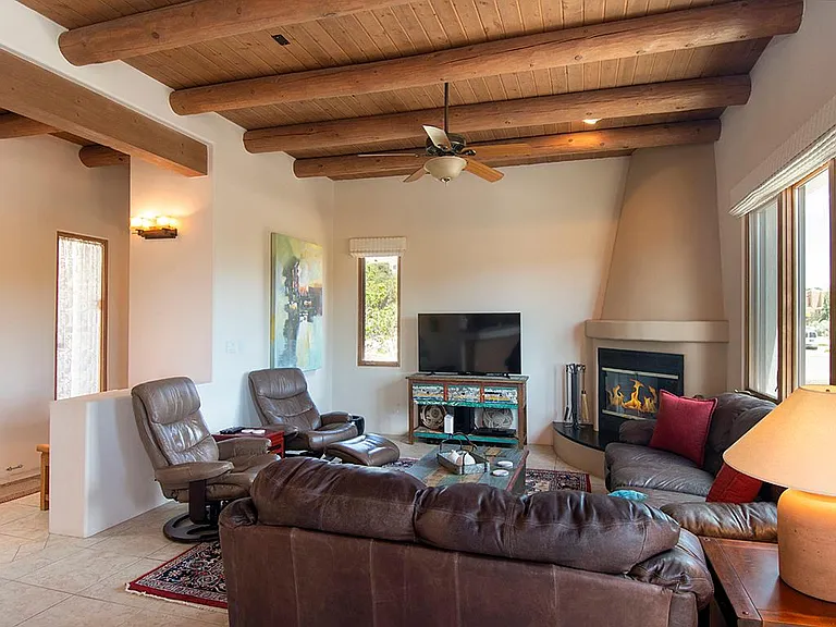 1742 Ridge Pointe Loop — Photo 3