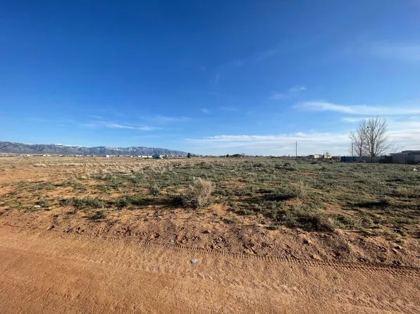 58 High Deal Dr, Los Lunas, NM 87031