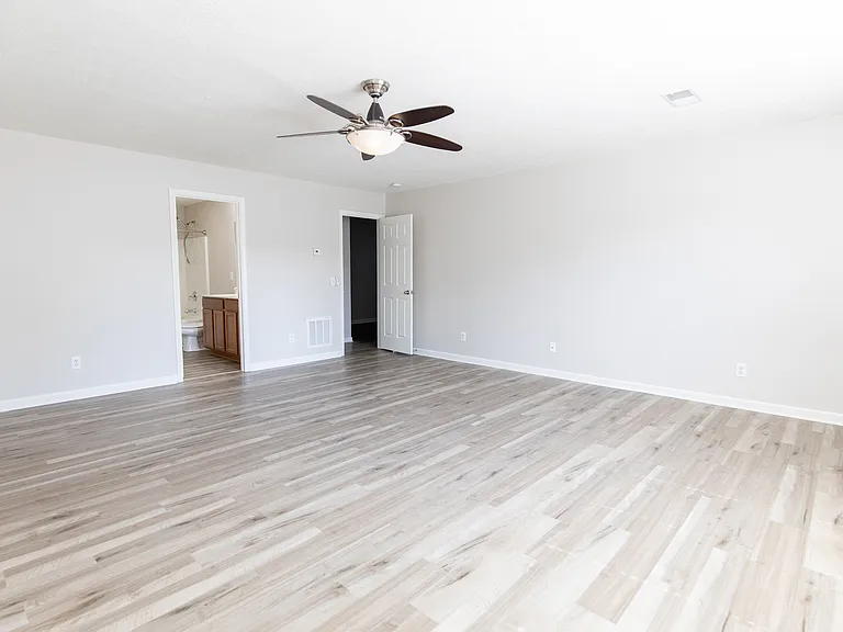 156 Ivy Hill Ln — Photo 10