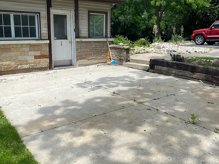 640 McHenry St #1 — Photo 3