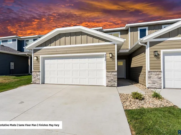 4616 E Whisper Ridge Pl, Sioux Falls, SD 57108
