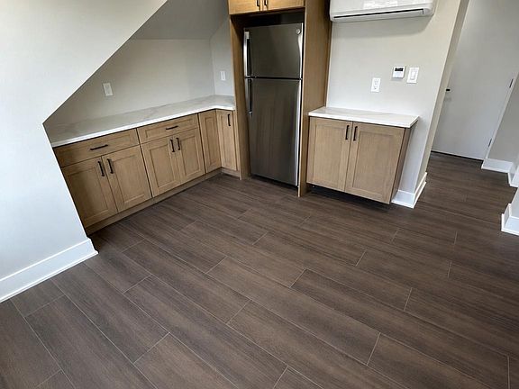 2nd image of 122 Burmont Rd #4