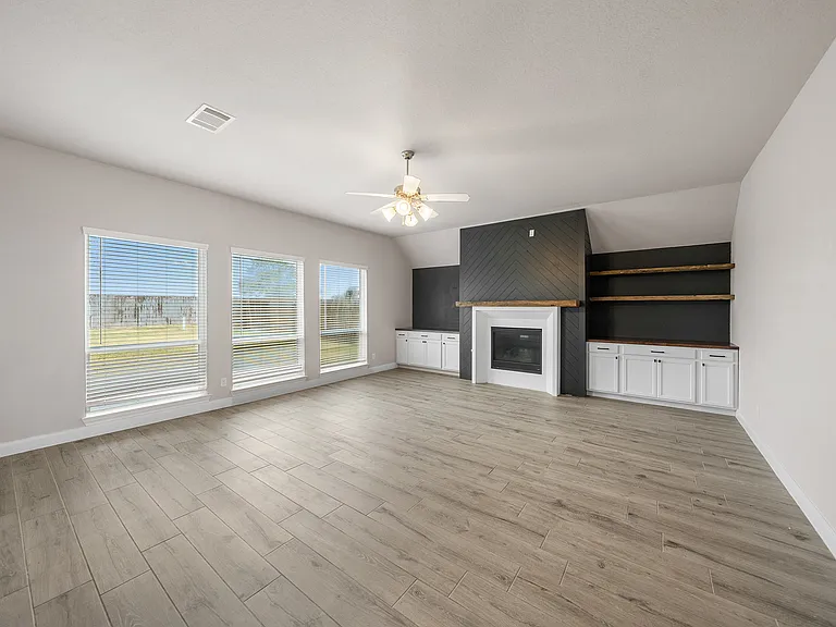 1524 N Bluebonnet Ln — Photo 22