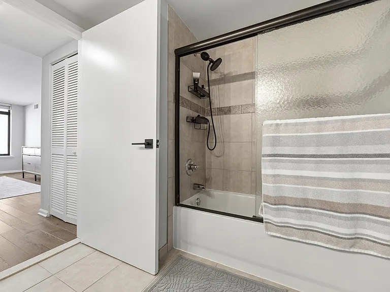 700 1st St #14F — Photo 13