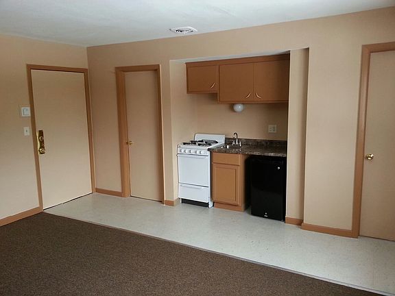 5th image of 2504 W Wells St APT 205