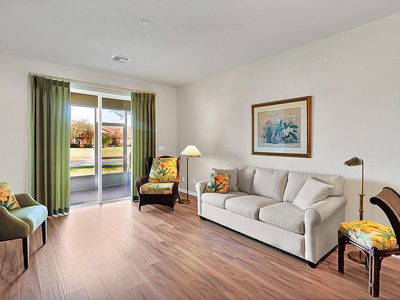 2nd image of 6380 Oxford Circle #103