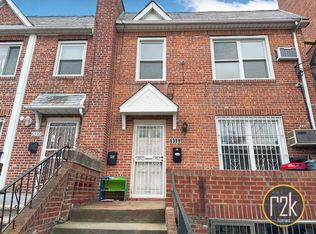 6388 Wetherole St, Rego Park, NY 11374