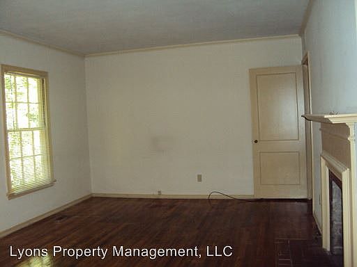 2nd image of 703 W Alden Ave