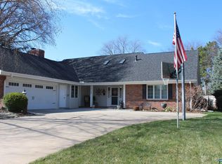 6720 Everett St, Lincoln, NE 68506