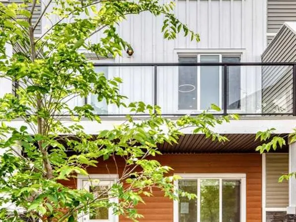335 N Creekside Blvd SW #802, Calgary, AB T2X 4Y1